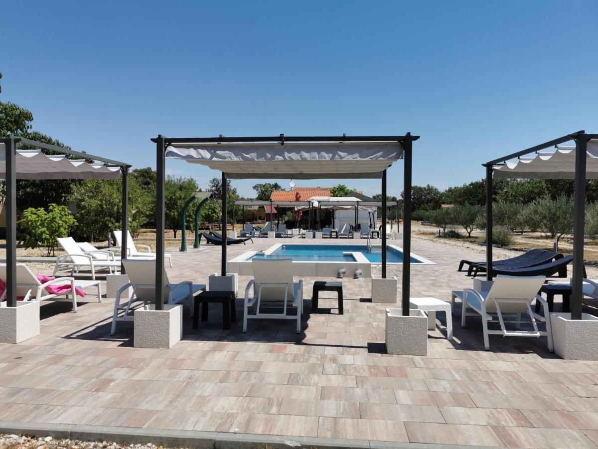比奥格勒·纳·莫鲁 Grande Glamping With Pool酒店 外观 照片