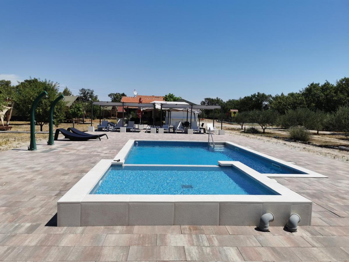 比奥格勒·纳·莫鲁 Grande Glamping With Pool酒店 外观 照片