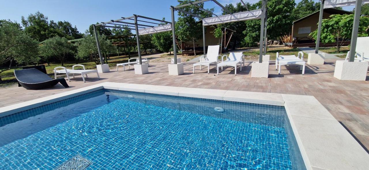 比奥格勒·纳·莫鲁 Grande Glamping With Pool酒店 外观 照片